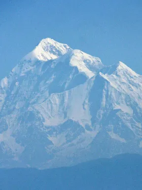 2017 May. Kausani