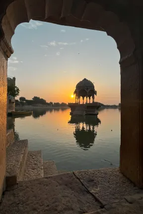 Lots of picture from the living fort