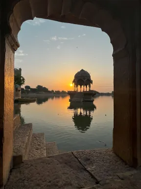 Lots of picture from the living fort