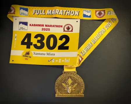 A run along breathtaking scenery, including the majestic Dal Lake ; starting at 6 AM
