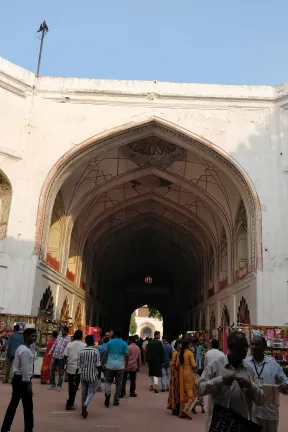 entrance to meena bazar