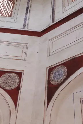 inside nila gumbad blue dome
