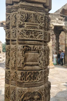 intricate designs on each pillar