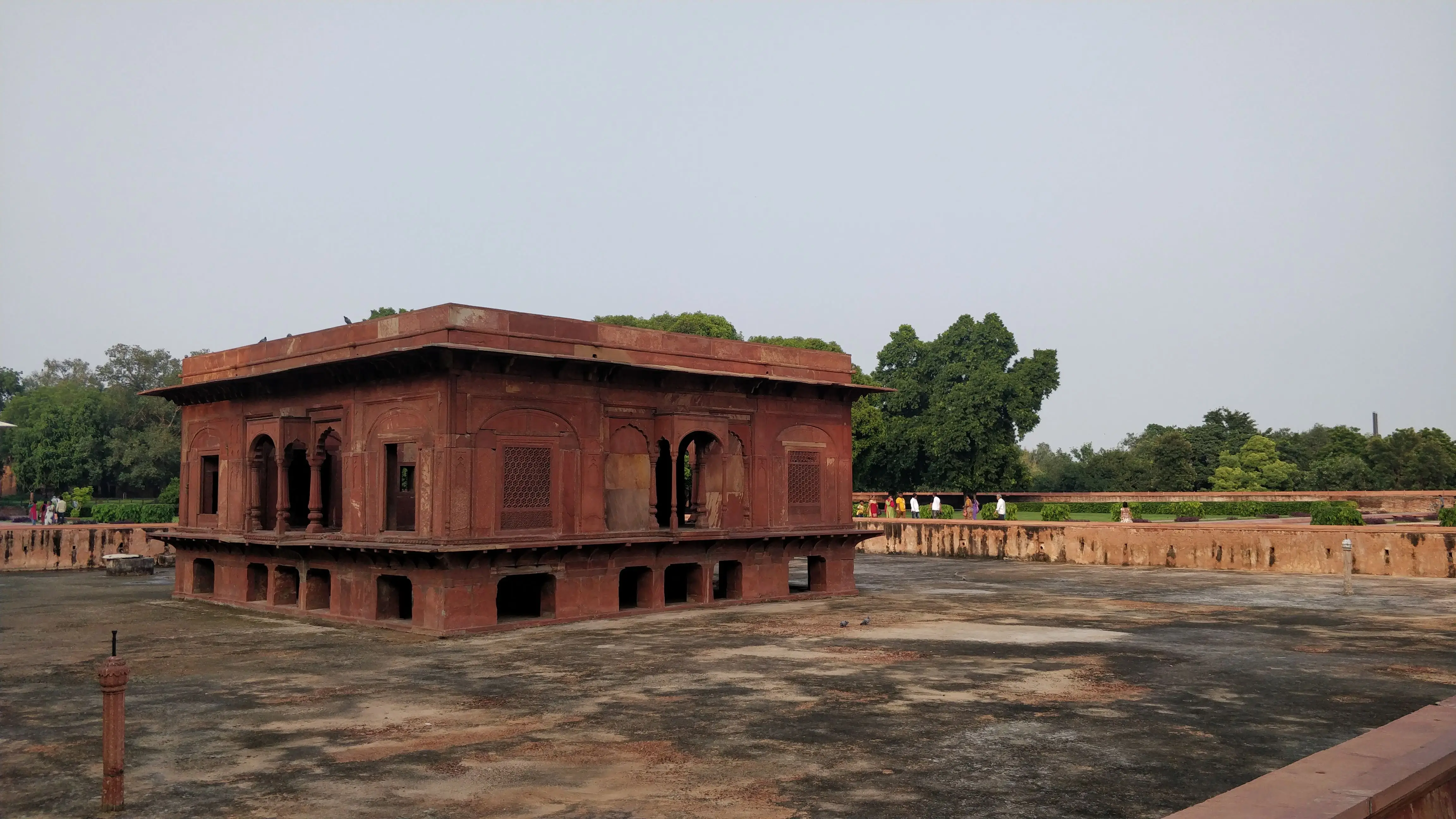 Image 100