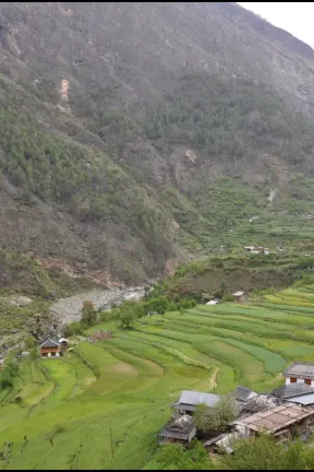 tirthan river valley